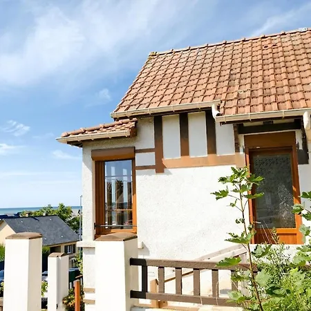 Les Geraniums Vue סריל-סור-מר